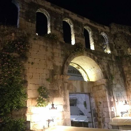 Diocletians Palace Apartment For Two 스플리트 외부 사진
